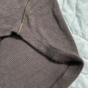 Lululemon Hold Tight Cropped Shirt